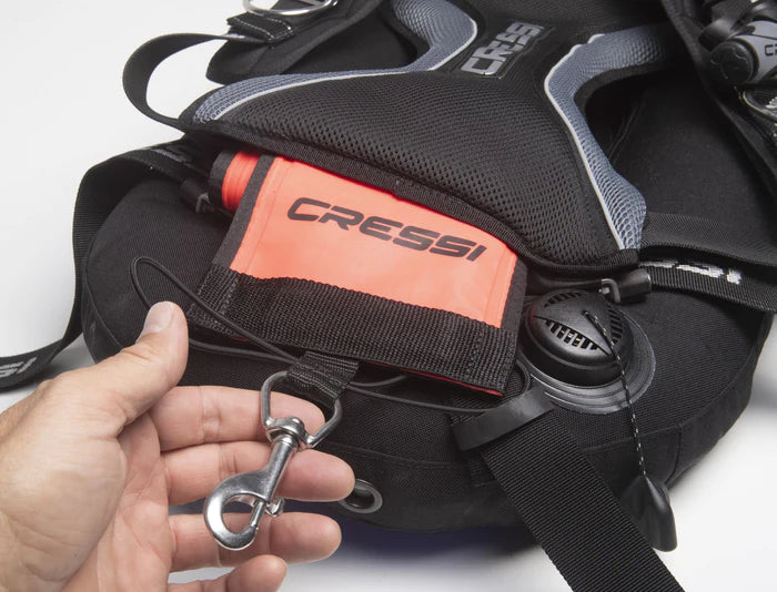 Laden Sie das Bild in Galerie -Viewer, Cressi Aquawing Plus + Bleitaschen