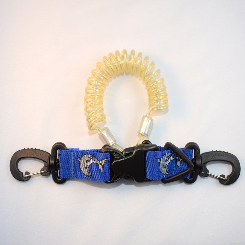 Laden Sie das Bild in Galerie -Viewer, Edelstahl Spiralkabel mit beidseitig drehbarem Kunststoff Karabiner und einseitiger Kunststoff Triangel