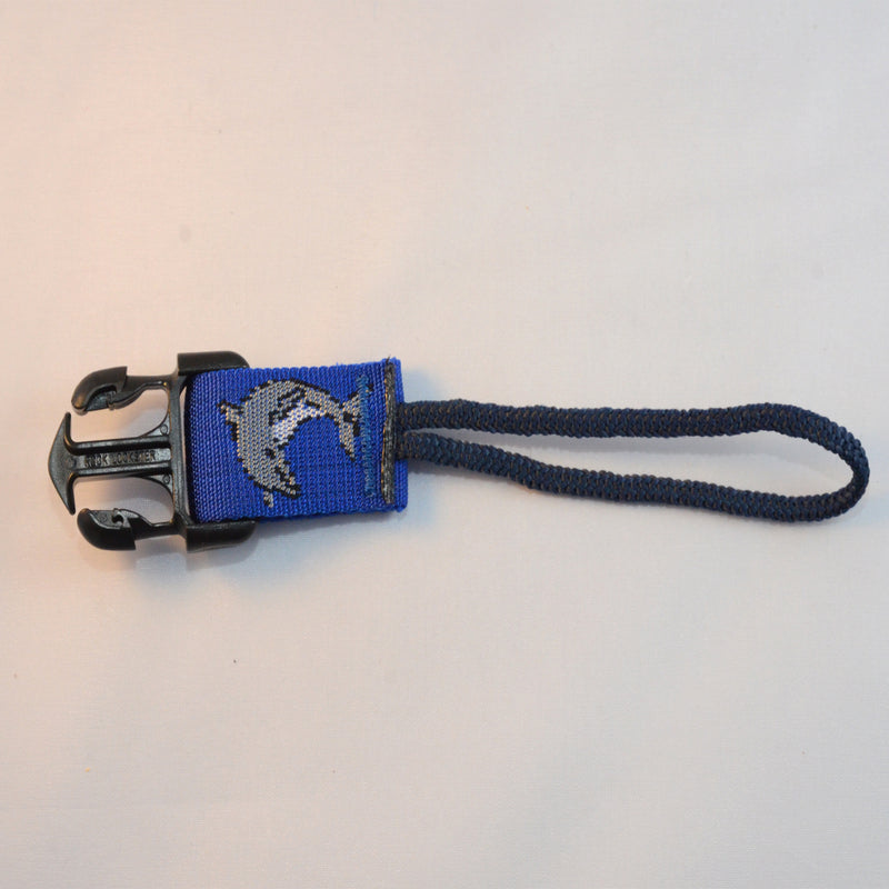 Laden Sie das Bild in Galerie -Viewer, Männliche Schnalle mit einer universell einsetzbaren Kordelschlaufe