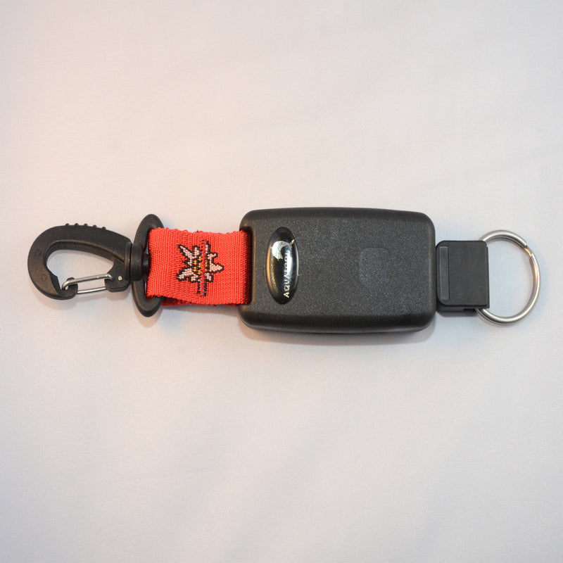 Laden Sie das Bild in Galerie -Viewer, Automatisch einziehender Retractor mit drehbaren Kunststoff Karabiner und einem Inox Splittring 32mm, Seillänge ca. 50cm