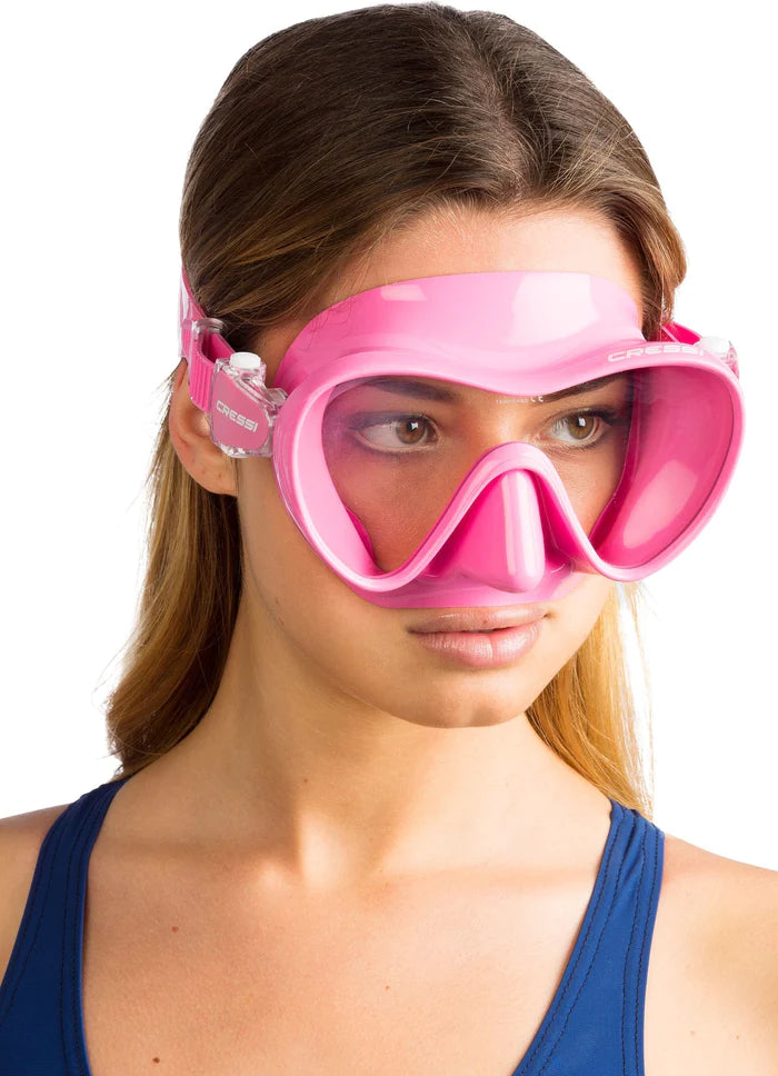 Laden Sie das Bild in Galerie -Viewer, F1 versch. Farben - Tauchmaske von Cressi