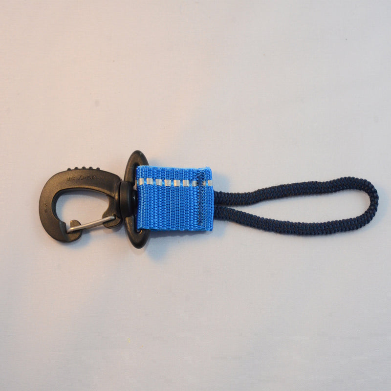 Laden Sie das Bild in Galerie -Viewer, Karabiner drehbar mit einer universell einsetzbaren Kordschlaufe