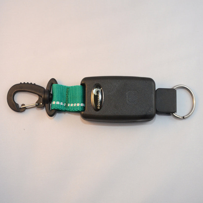 Laden Sie das Bild in Galerie -Viewer, Automatisch einziehender Retractor mit drehbaren Kunststoff Karabiner und einem Inox Splittring 32mm, Seillänge ca. 50cm