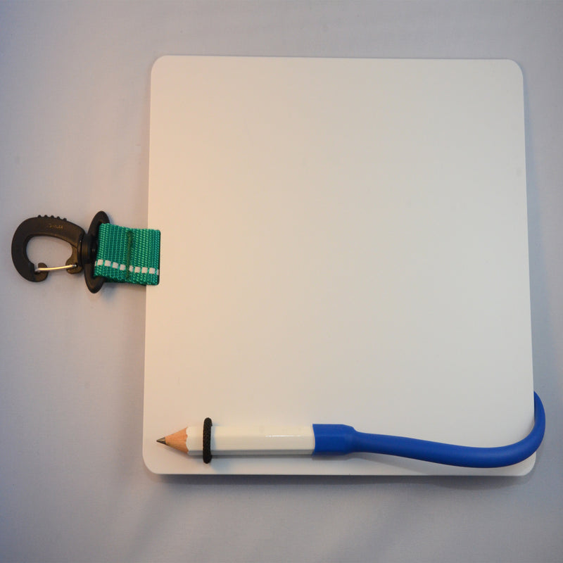 Laden Sie das Bild in Galerie -Viewer, Schreibtafel 24 x 19 cm mit drehbarem Kunststoff- Karabiner