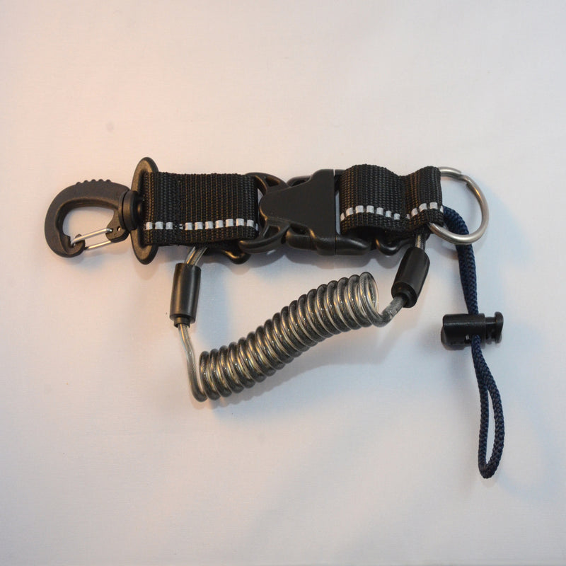 Laden Sie das Bild in Galerie -Viewer, Edelstahl Spiralkabel mit drehbarem Kunststoff- Karabiner, Inox Splittring 32mm, Kordelschlaufe und Stopper