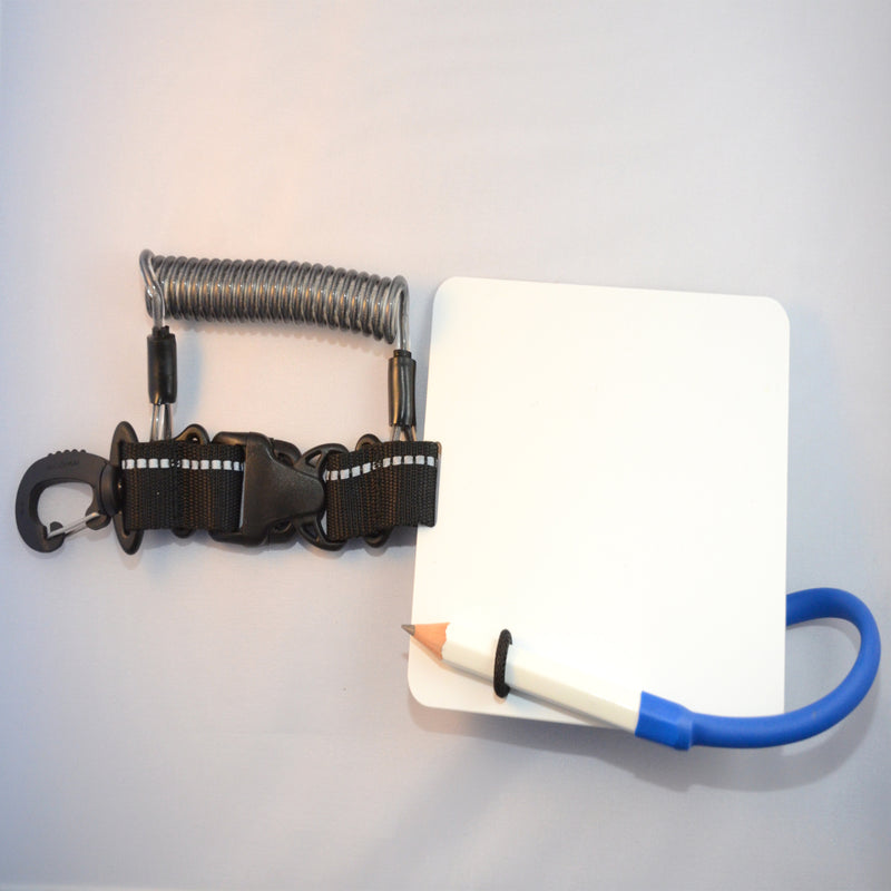 Laden Sie das Bild in Galerie -Viewer, Schreibtafel 15 x 13 cm mit Edelstahl Spiralkabel zum verkürzen und drehbarem Kunststoff- Karabiner