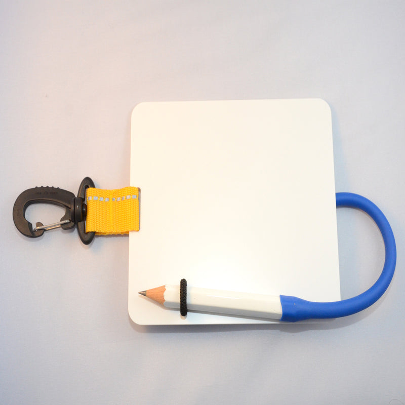 Laden Sie das Bild in Galerie -Viewer, Schreibtafel 15 x 13 cm mit drehbarem Kunststoff- Karabiner